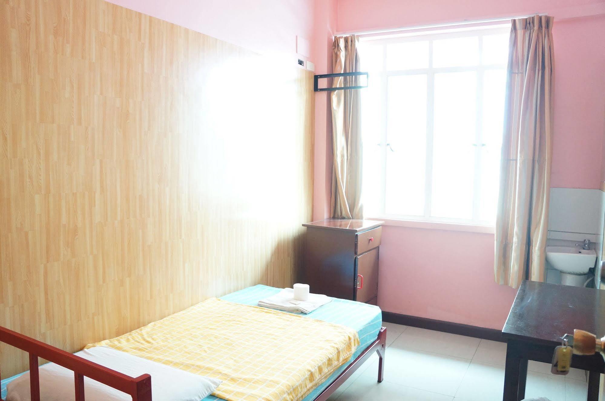 Daylight Inn Davao City Buitenkant foto