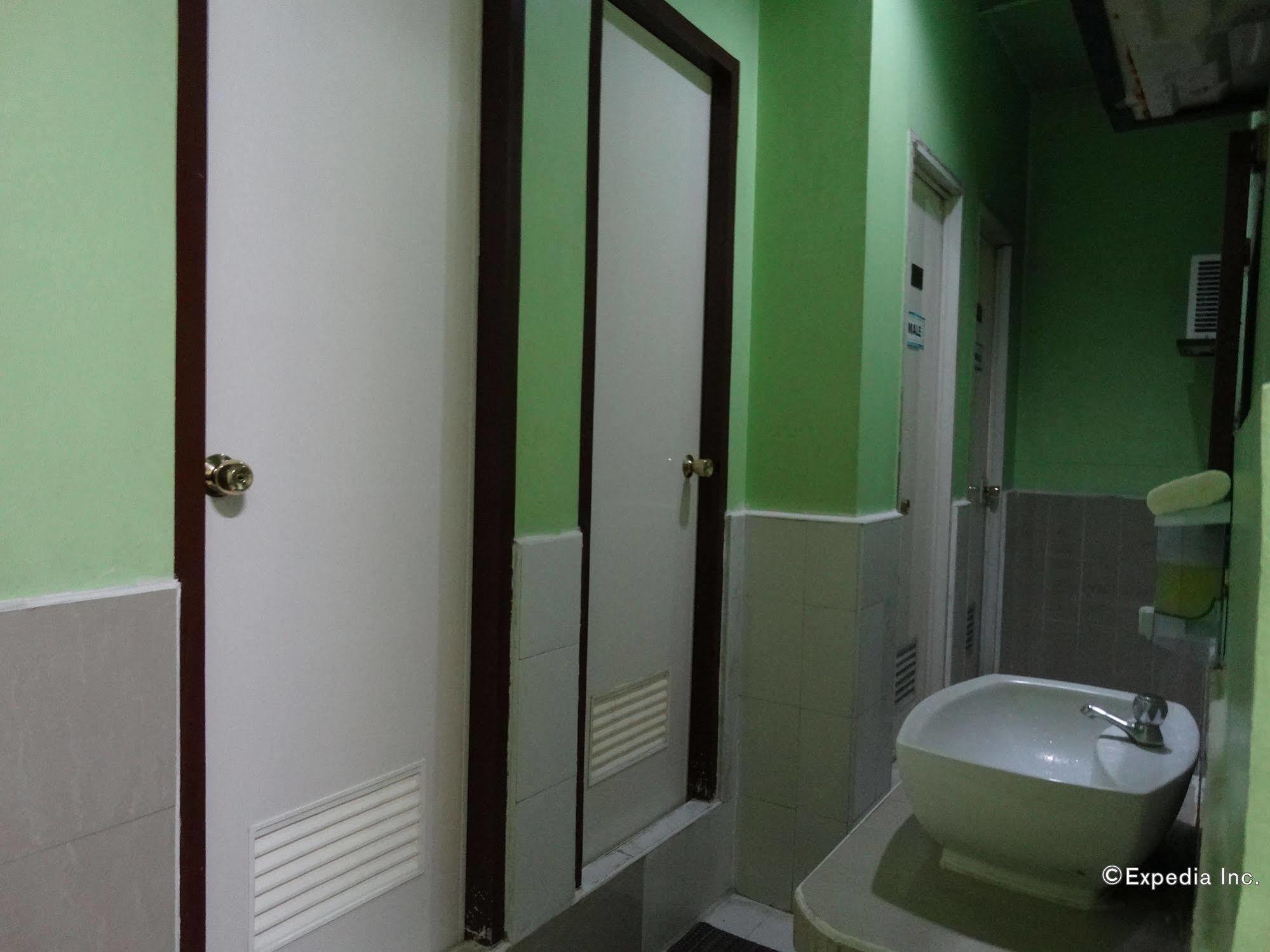 Daylight Inn Davao City Buitenkant foto