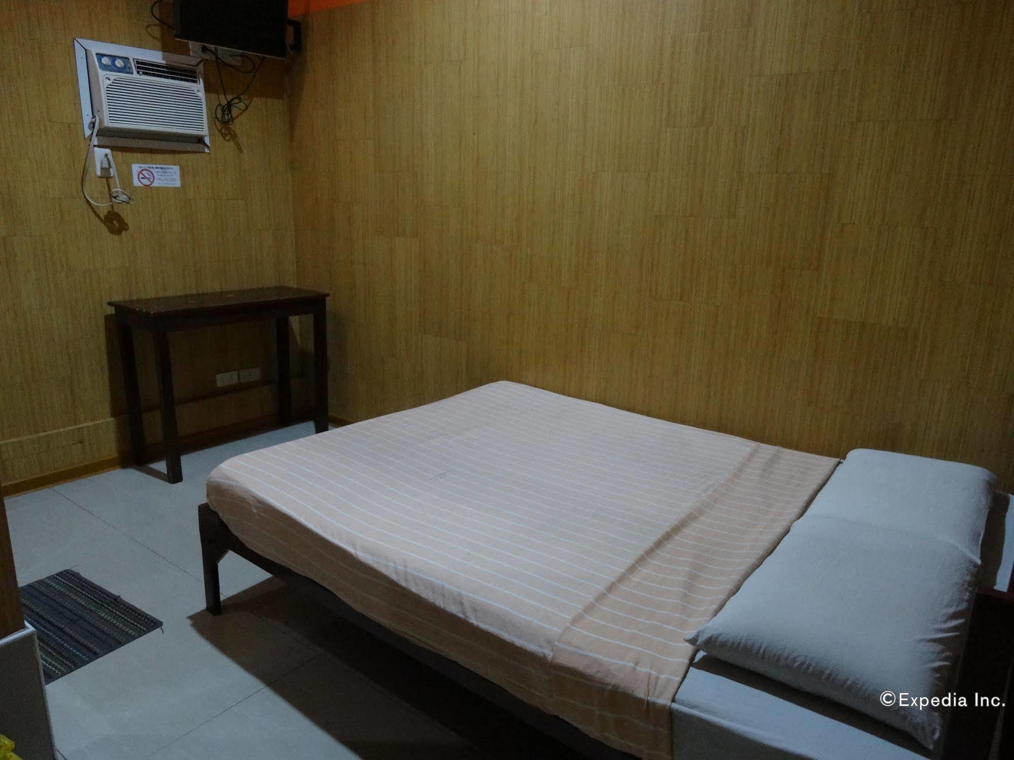 Daylight Inn Davao City Buitenkant foto