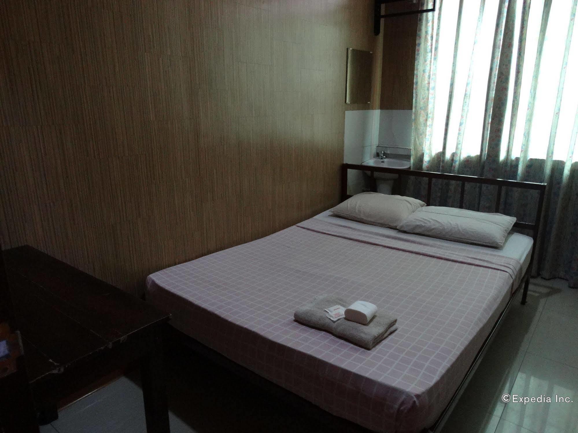 Daylight Inn Davao City Buitenkant foto