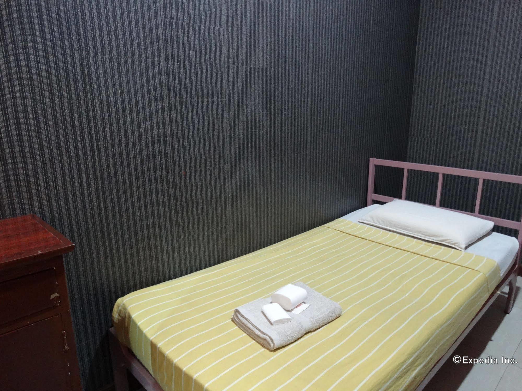 Daylight Inn Davao City Buitenkant foto