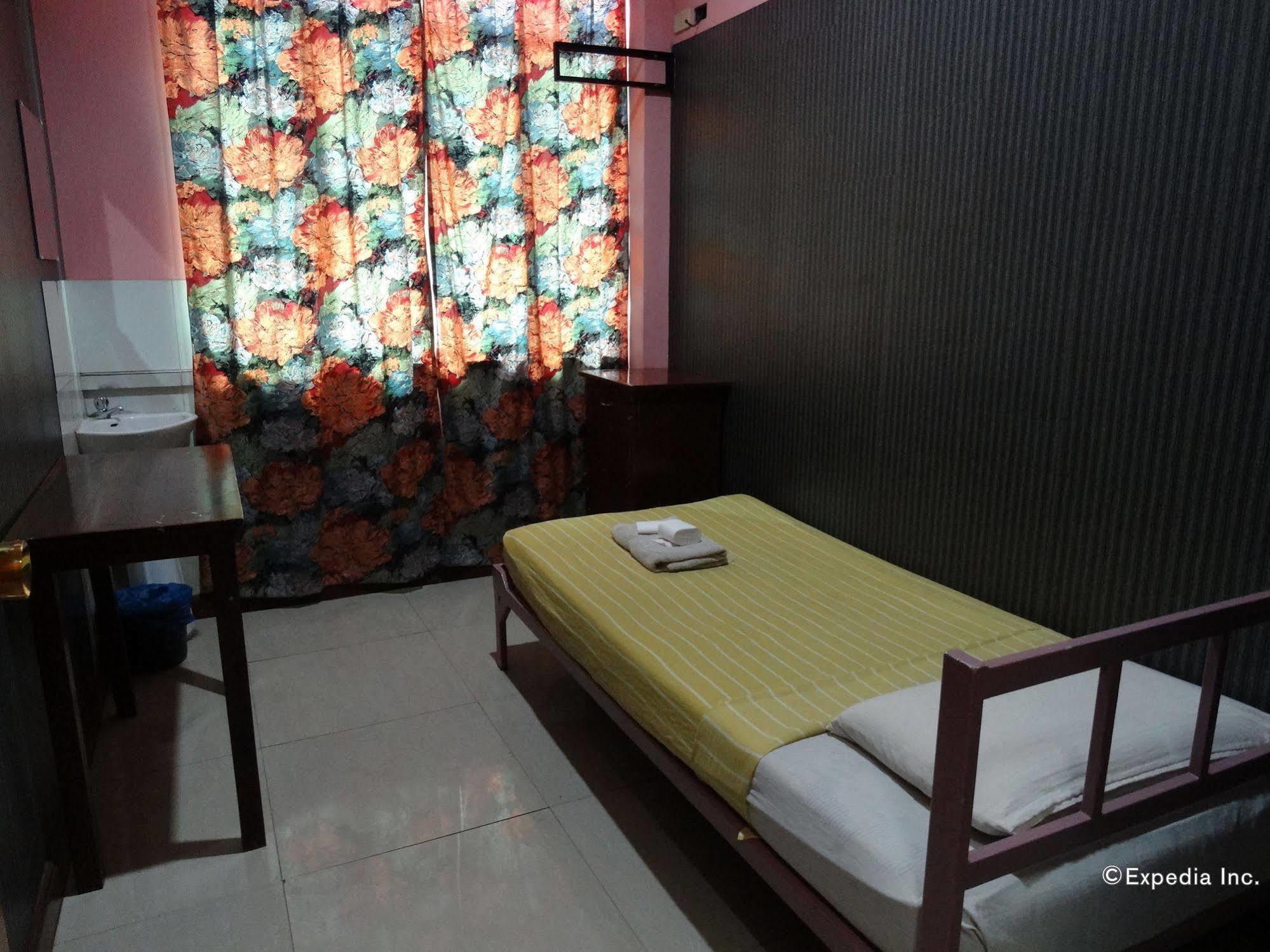 Daylight Inn Davao City Buitenkant foto