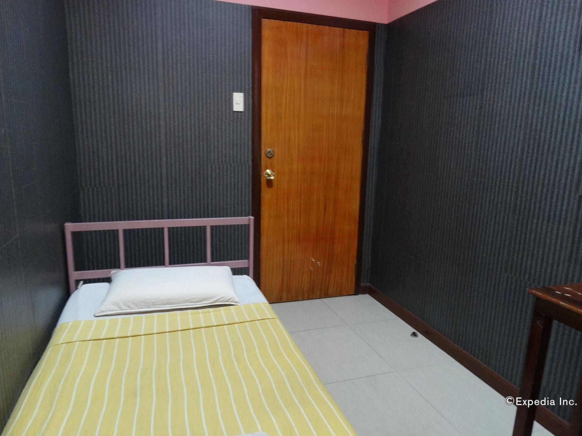 Daylight Inn Davao City Buitenkant foto