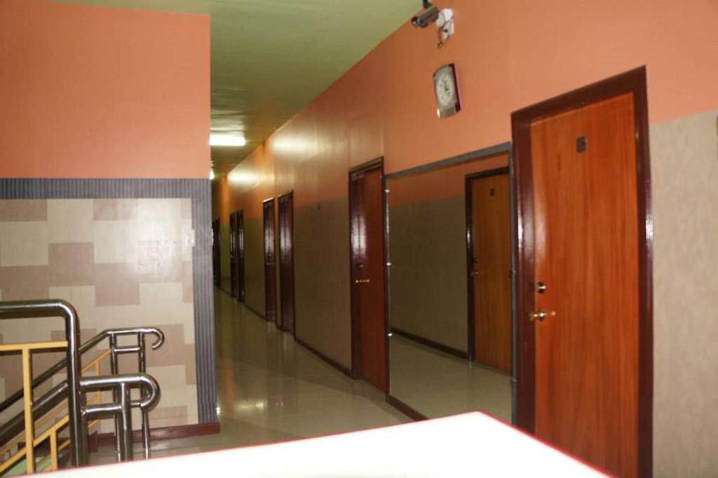 Daylight Inn Davao City Buitenkant foto