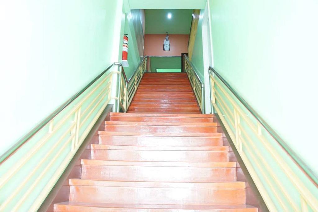 Daylight Inn Davao City Buitenkant foto
